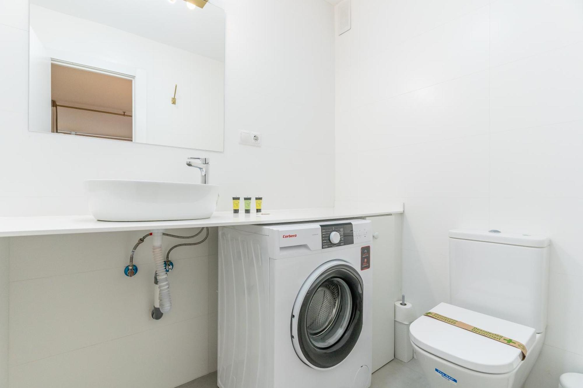 Cozy And Bright-1Bedroom 1Bathroom-Las Letras Madrid Eksteriør bilde